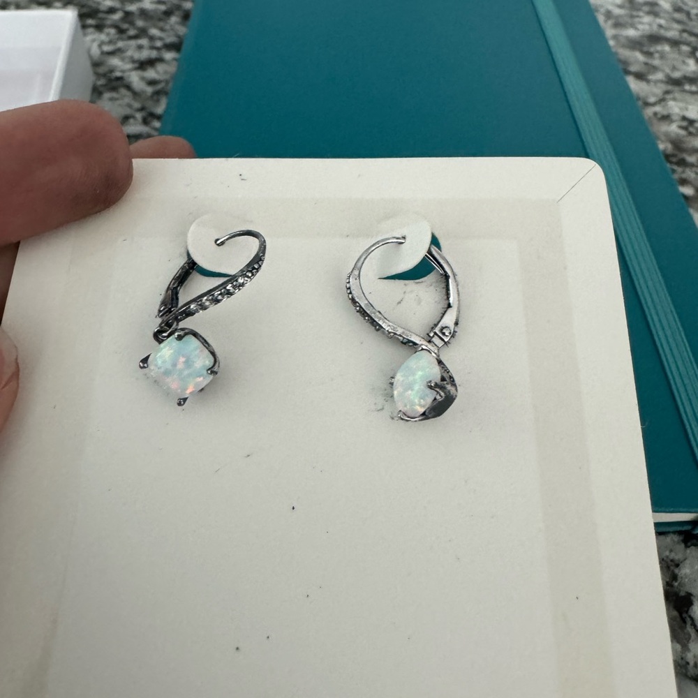 Earrings - Picture 3 of 3